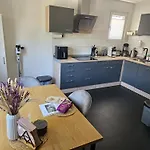Elya Mit Garten, Wellness, Shopping, Auszeit Appartement *