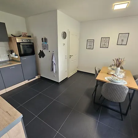 Elya, - Ruhe, Wellness Und Shopping In Perfekter Lage Lägenhet