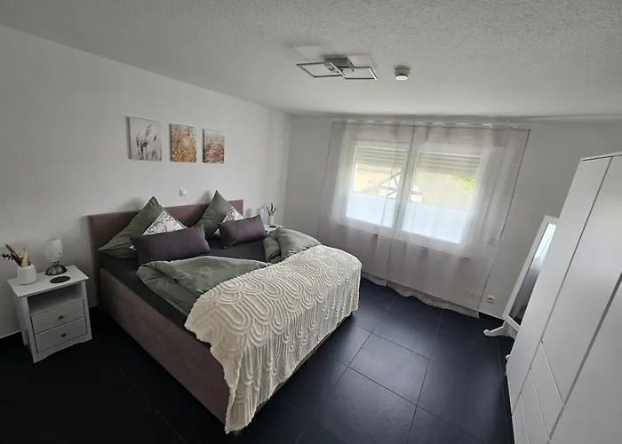 Elya Mit Garten, Wellness, Shopping, Auszeit Apartament *